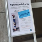 Übrigens: Die Ausstellung „Liaisons“ im Swisttaler Rathaus ist noch bis zum 31. Oktober täglich vormittags während der Rathaus-Öffnungszeiten zu sehen, außerdem am 4. und 5. 10. von 16.00 – 18.30 Uhr, am 7. und 8. Oktober ist sie von 11.00 bis 15.00 Uhr geöffnet. Wenn Sie noch nicht da waren: Schauen Sie mal rein, es lohnt sich!